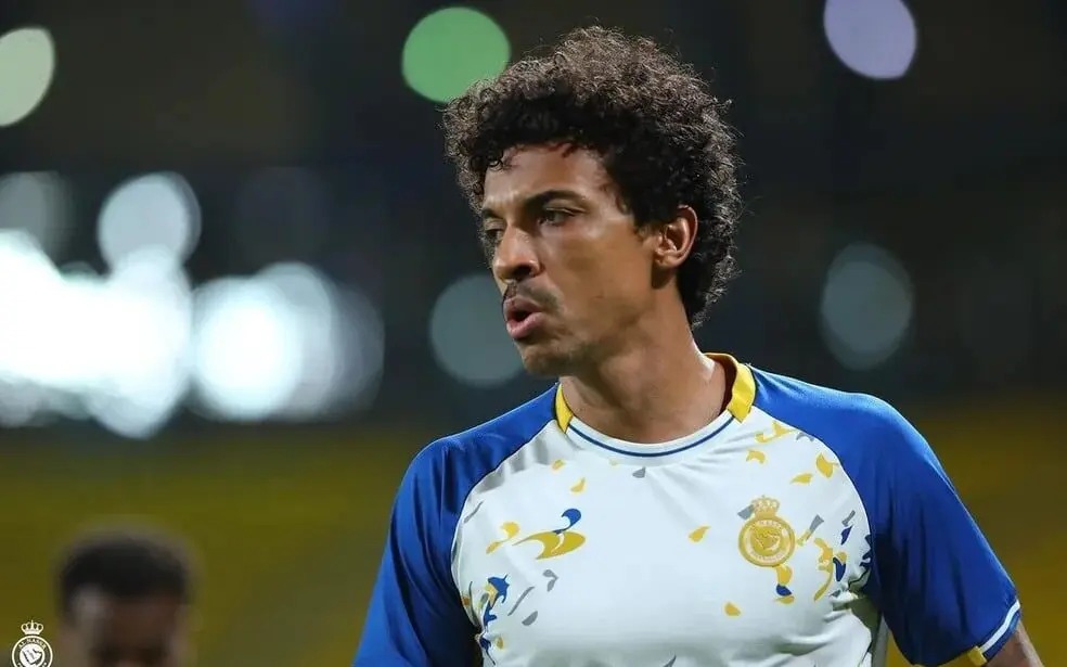 Luiz Gustavo está livre no mercado