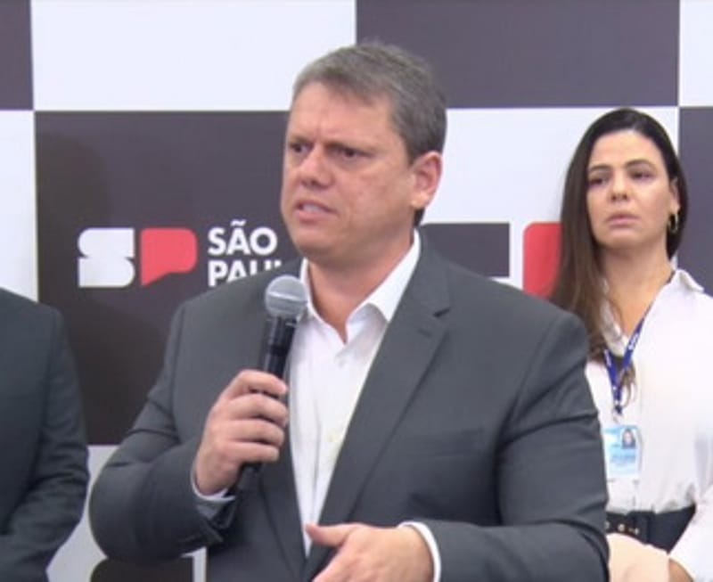 A aprovação ocorreu no chamado congresso de comissões, expediente usado pelos deputados para acelerar a tramitação de projetos prioritários