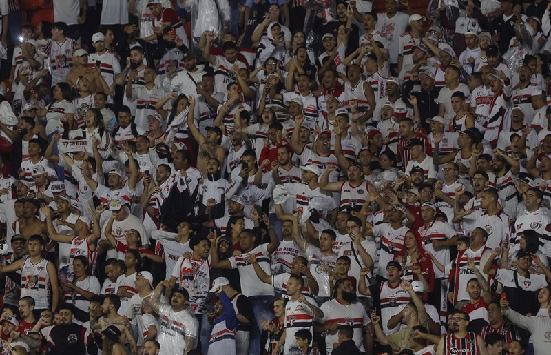 Os comandados de Dorival Júnior estacionaram nos 35 pontos e seguem no meio da tabela