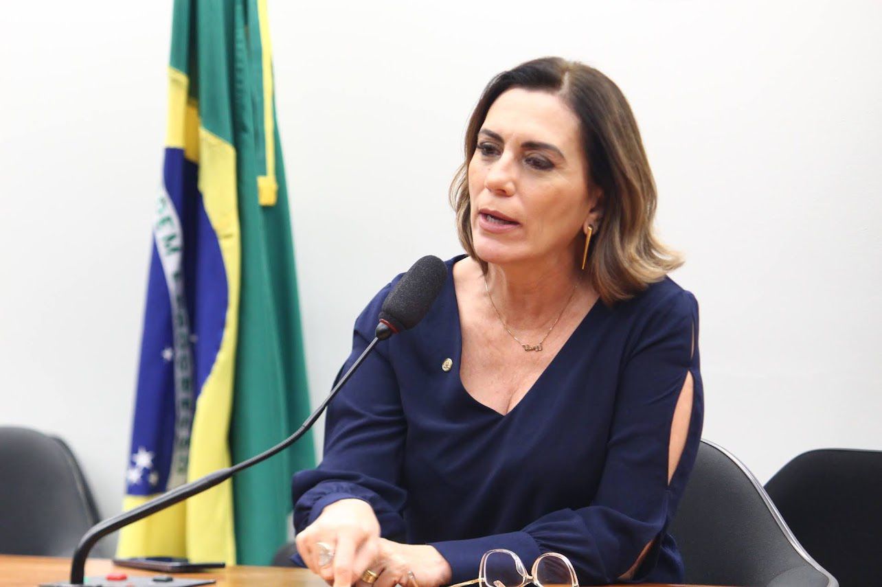 Rosana Valle quer que paciente tenha acesso às datas em que os equipamentos estão sendo equilibrados