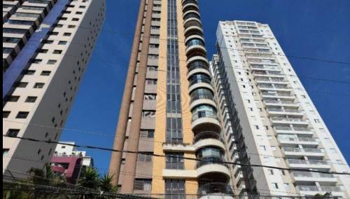 Entre os lotes disponíveis há casas, apartamentos, prédios, salas comerciais e terrenos