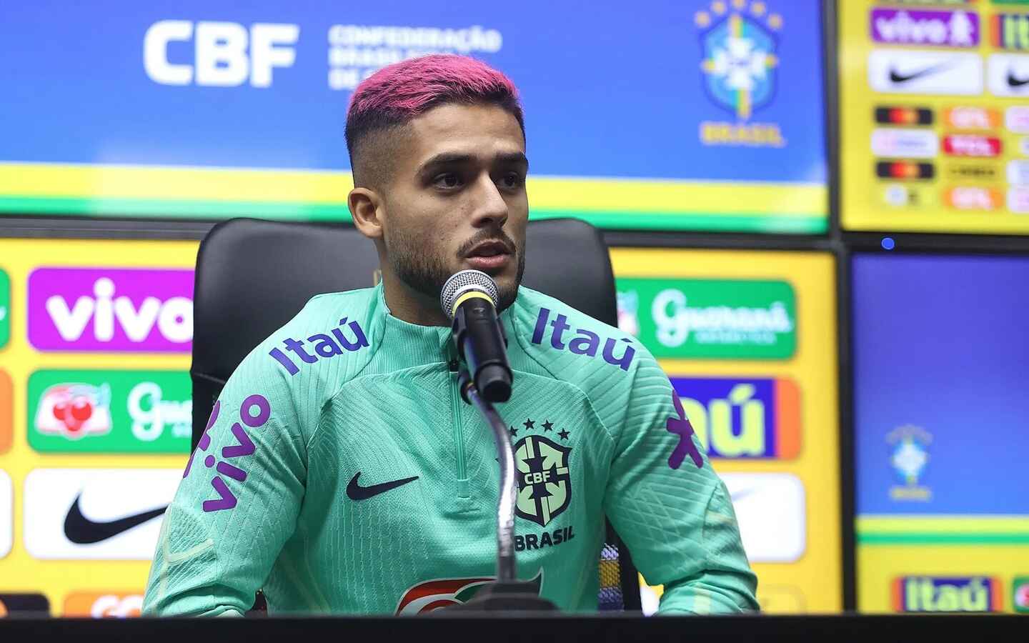 Yan Couto, jovem lateral da seleção brasileira