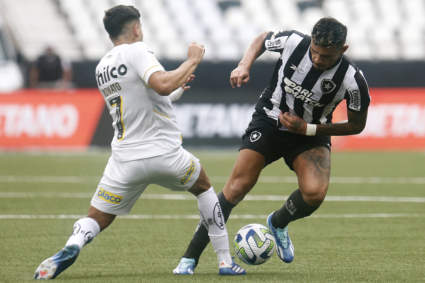 Santos empata com Botafogo