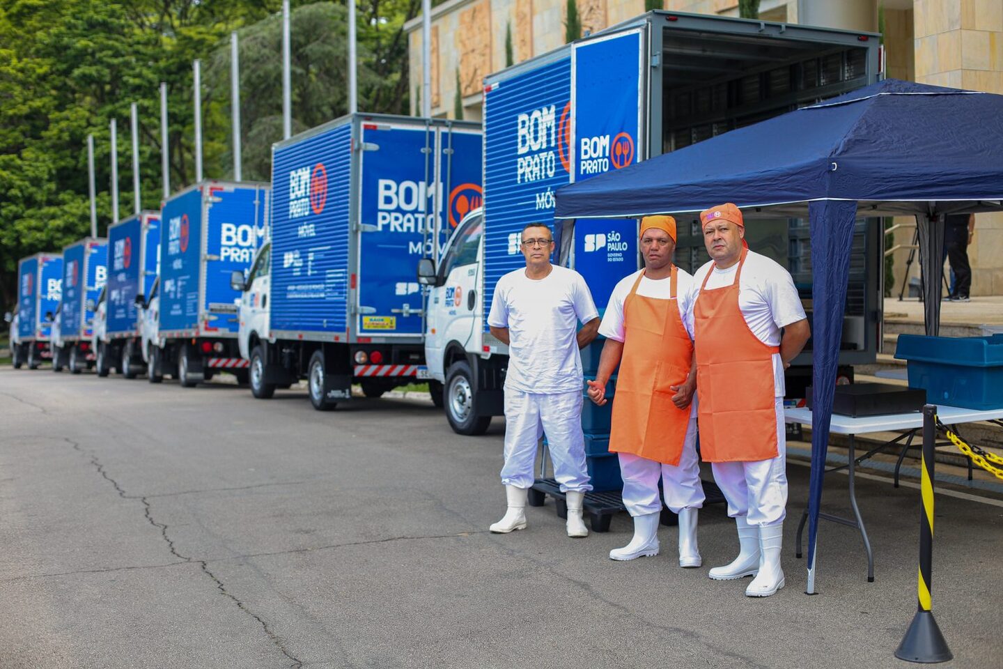 Dez novos veículos ampliam serviço móvel do Bom Prato em oito cidades