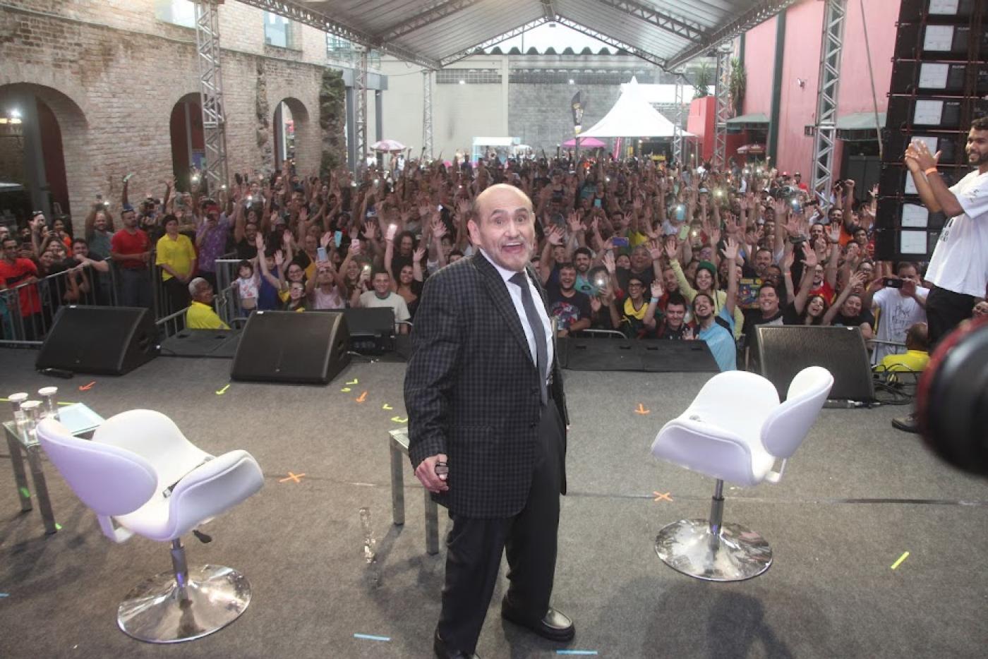 O ator Edgar Vivar foi a atração principal no Arcos do Valongo