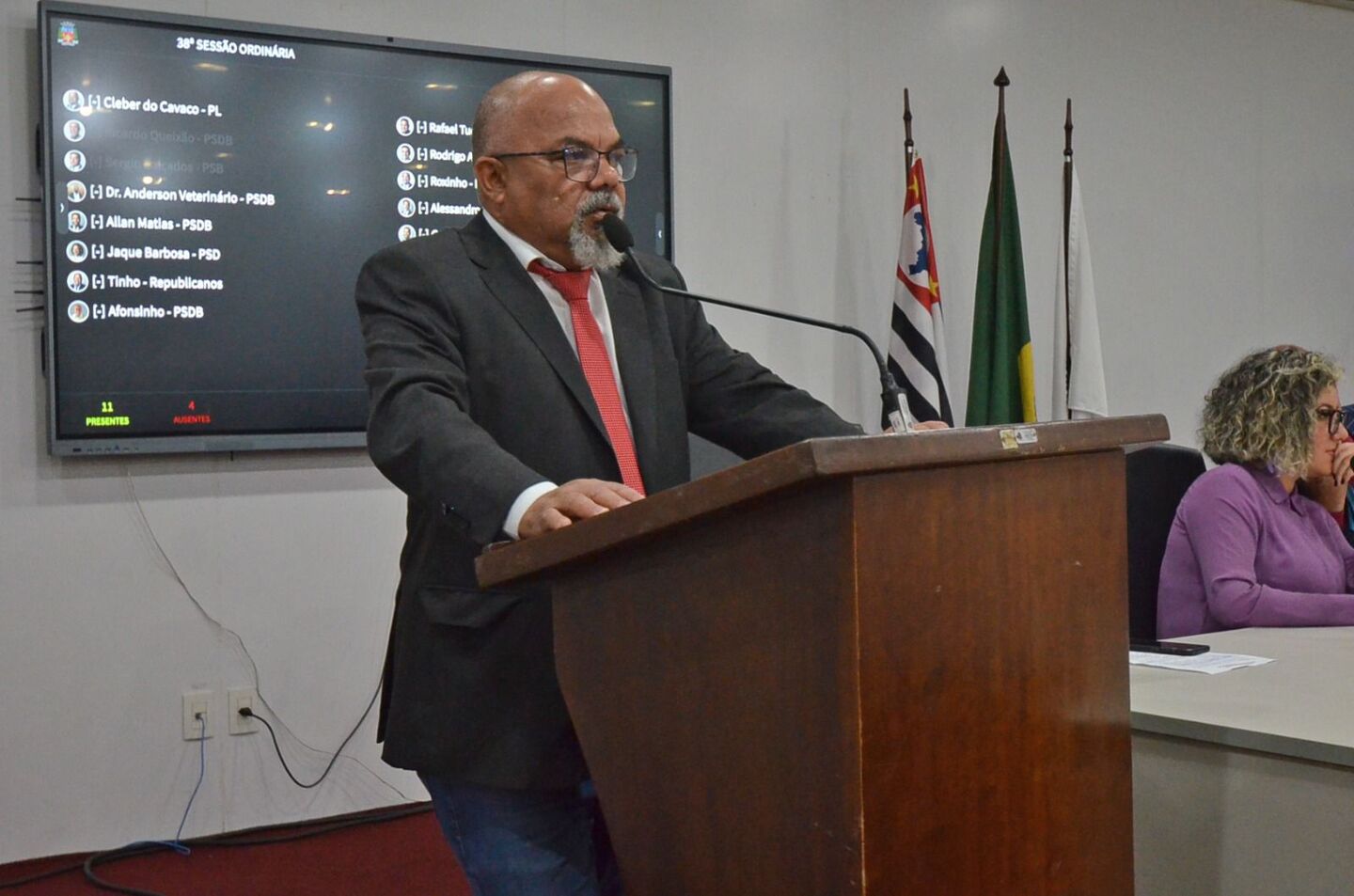 Tinho (Republicanos) apresentou PEC na última terça-feira (31), em sessão plenária