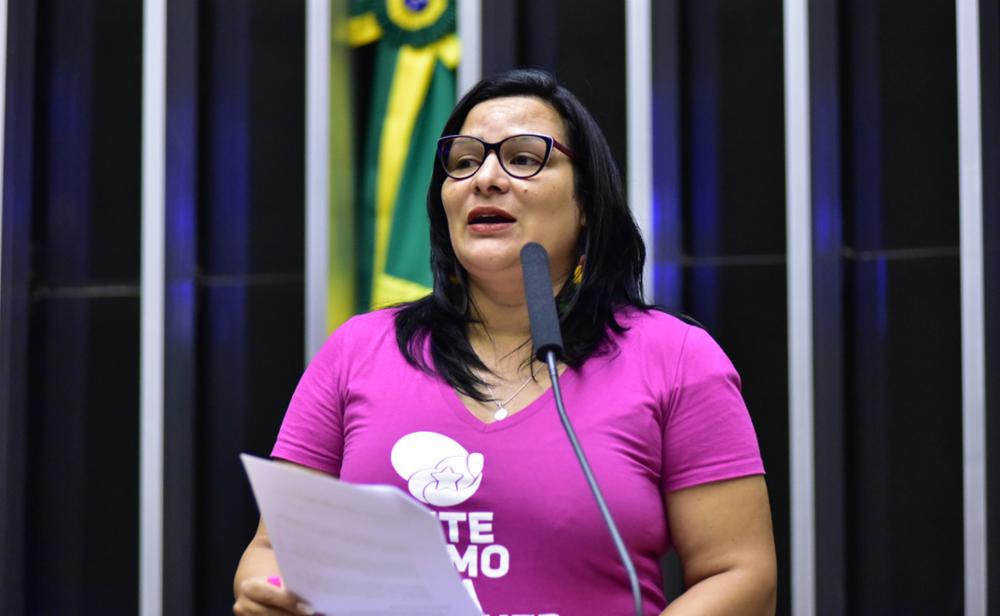 Para Juliana, "a violência precisa ser enxergada em todos os lugares"