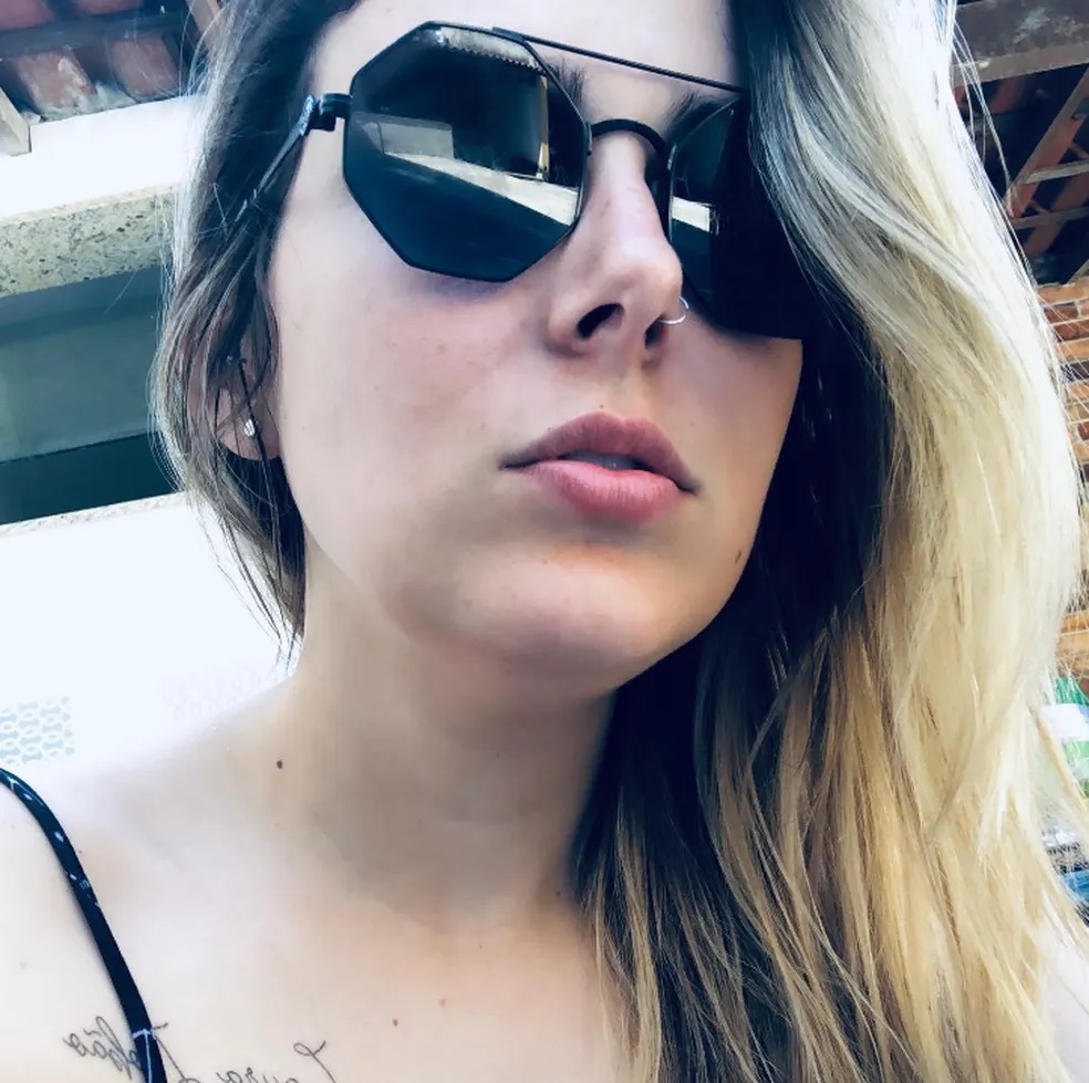 Vaneza Lobão, 31, foi morta com tiros de fuzil em frente de sua casa