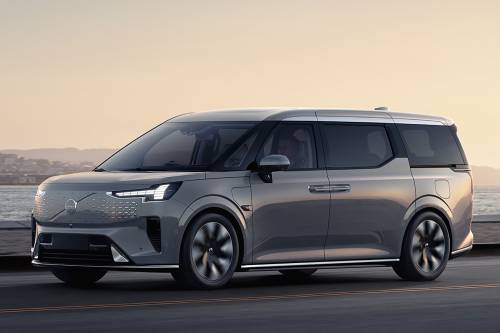 O mais impressionante da van elétrica EM90 é seu ambiente interno espaçoso e confortável e sua autonomia de até 720 quilômetros