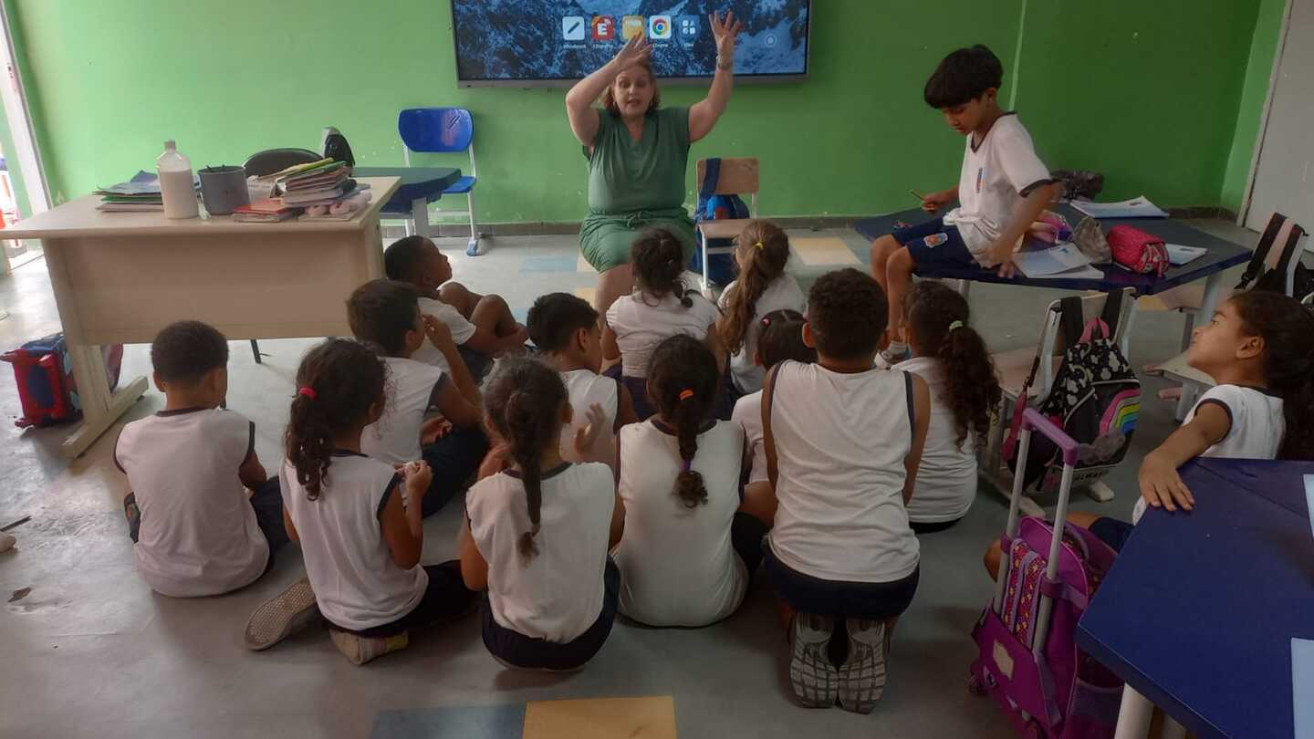 Professora continua ministrando aulas de Música de forma voluntária