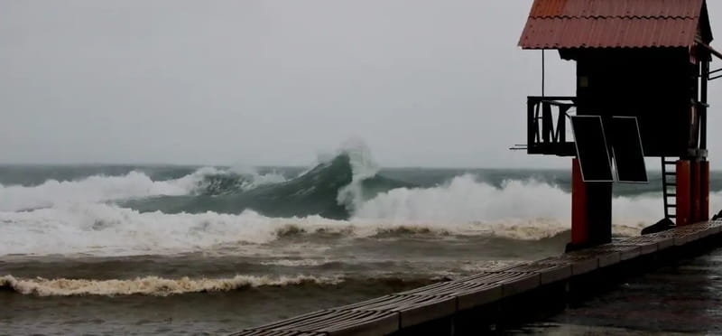 A Prefeitura orienta aos moradores a acionar a Defesa Civil em caso de emergência