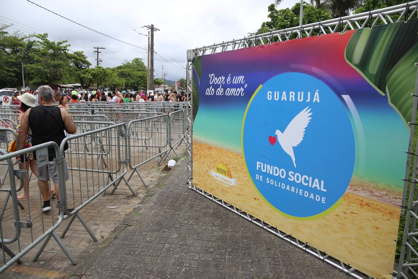 Quem for curtir a atração, além da compra do ingresso, é convidado a doar um quilo de alimento não perecível para destinar à instituição