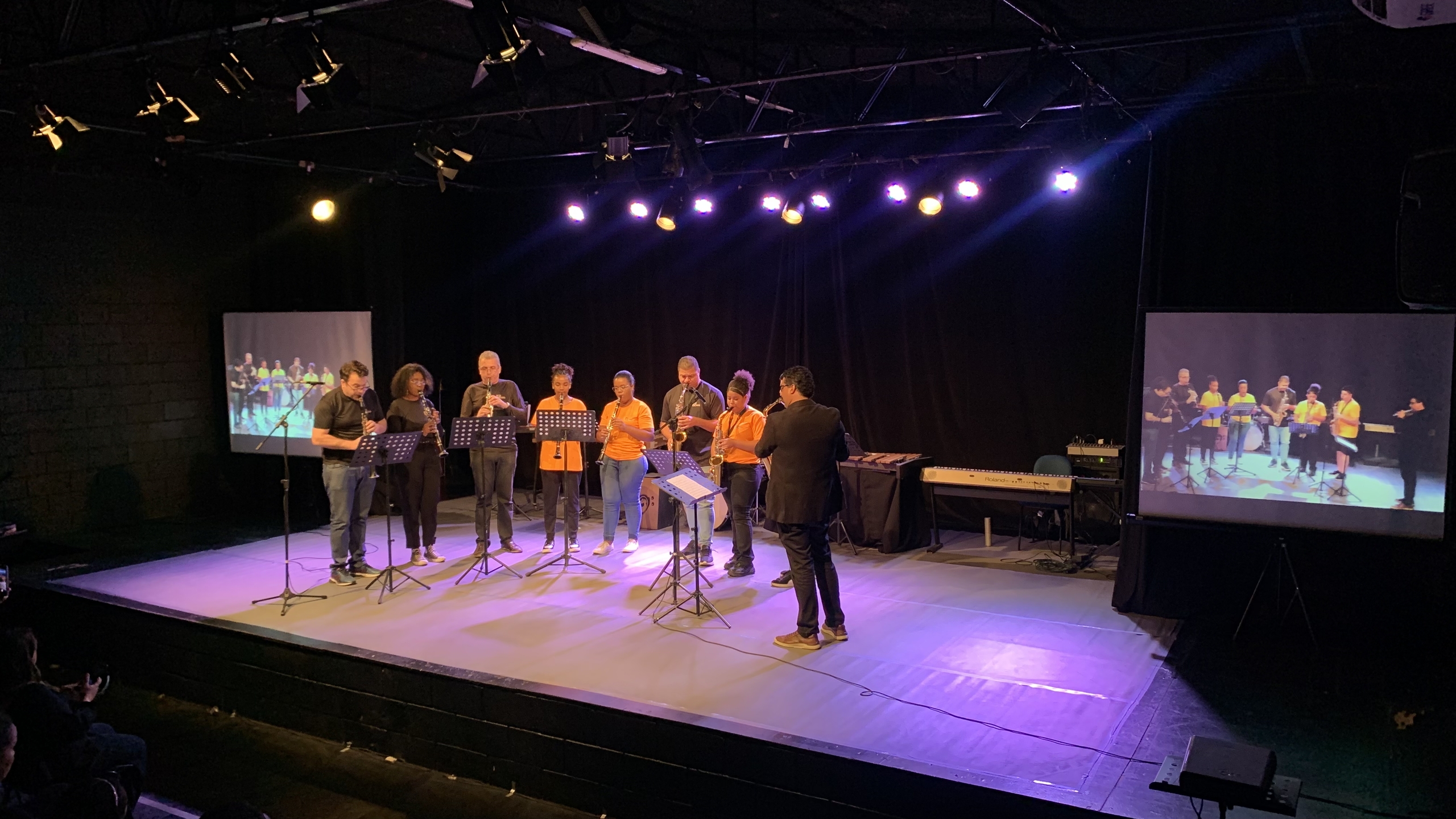 Pelo menos 150 estudantes de musicalização infantil, música e dança participam, todos integrantes do Núcleo Cota 200