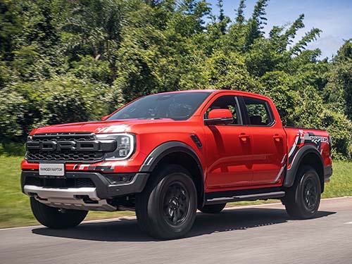 O motor 3.0 V6 biturbo da Ford Ranger Raptor entrega 397 cavalos de potência e 59,4 kgfm de torque
