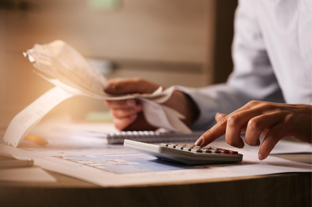 A administração municipal recomenda que os contribuintes utilizem os canais digitais para emissão dos boletos