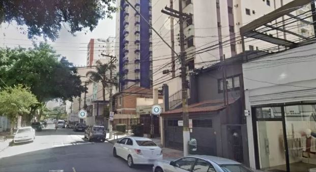 O imóvel onde estava o casal fica na rua Mateus Grou e o desentendimento começou por volta das 8h45.