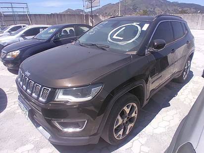 Ao todo estão disponíveis 322 veículos, incluindo carros e motos, com lances inciais até 80% abaixo do valor de mercado