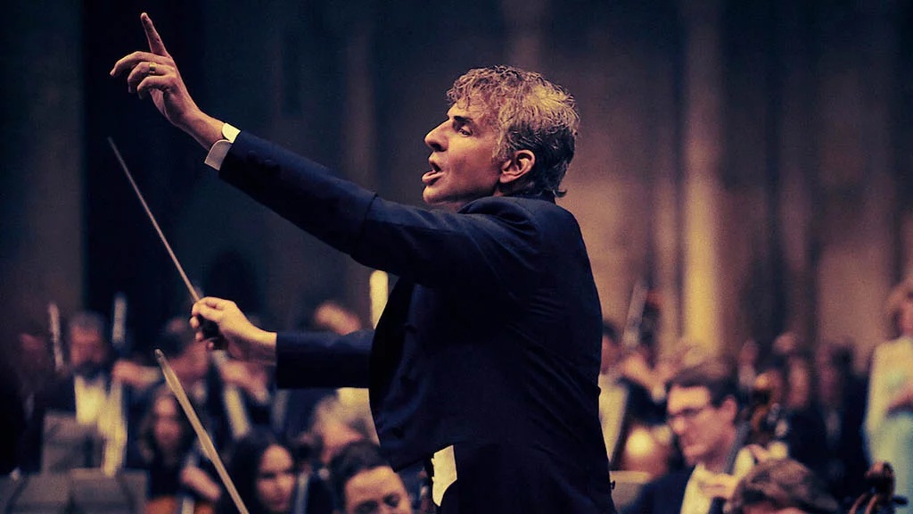 Bradley Cooper em cena de 'Maestro'