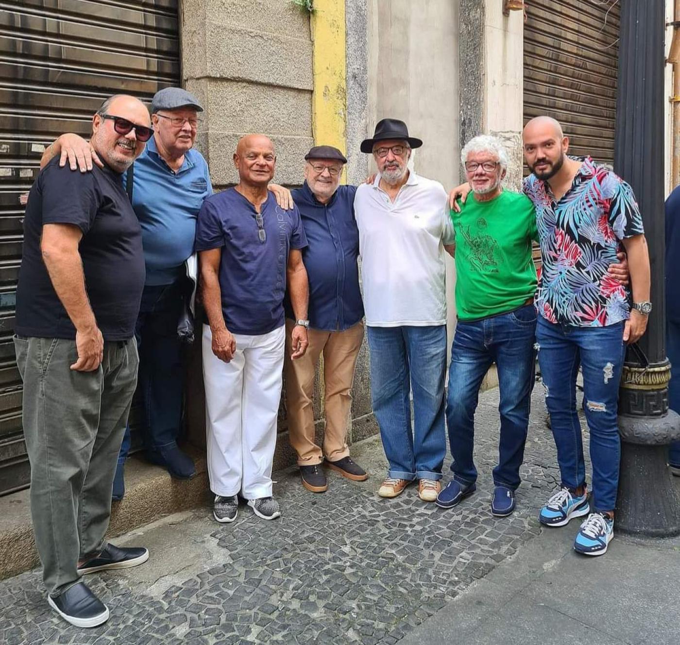 A programação tem início às 15 horas, com a apresentação da tradicional turma da Roda de Samba do Ouro Verde