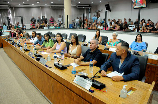 Cerimônia de posse aconteceu na Câmara Municipal de Praia Grande, no Bairro Boqueirão