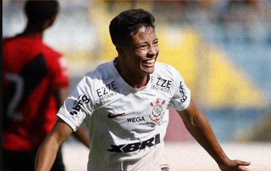 Corinthians superou Atlético-GO neste domingo