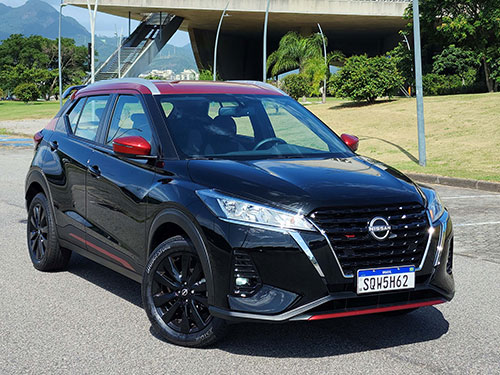 O motor flex 1.6 aspirado entrega 113 cavalos e 15,3 kgfm de torque quando abastecido com etanol