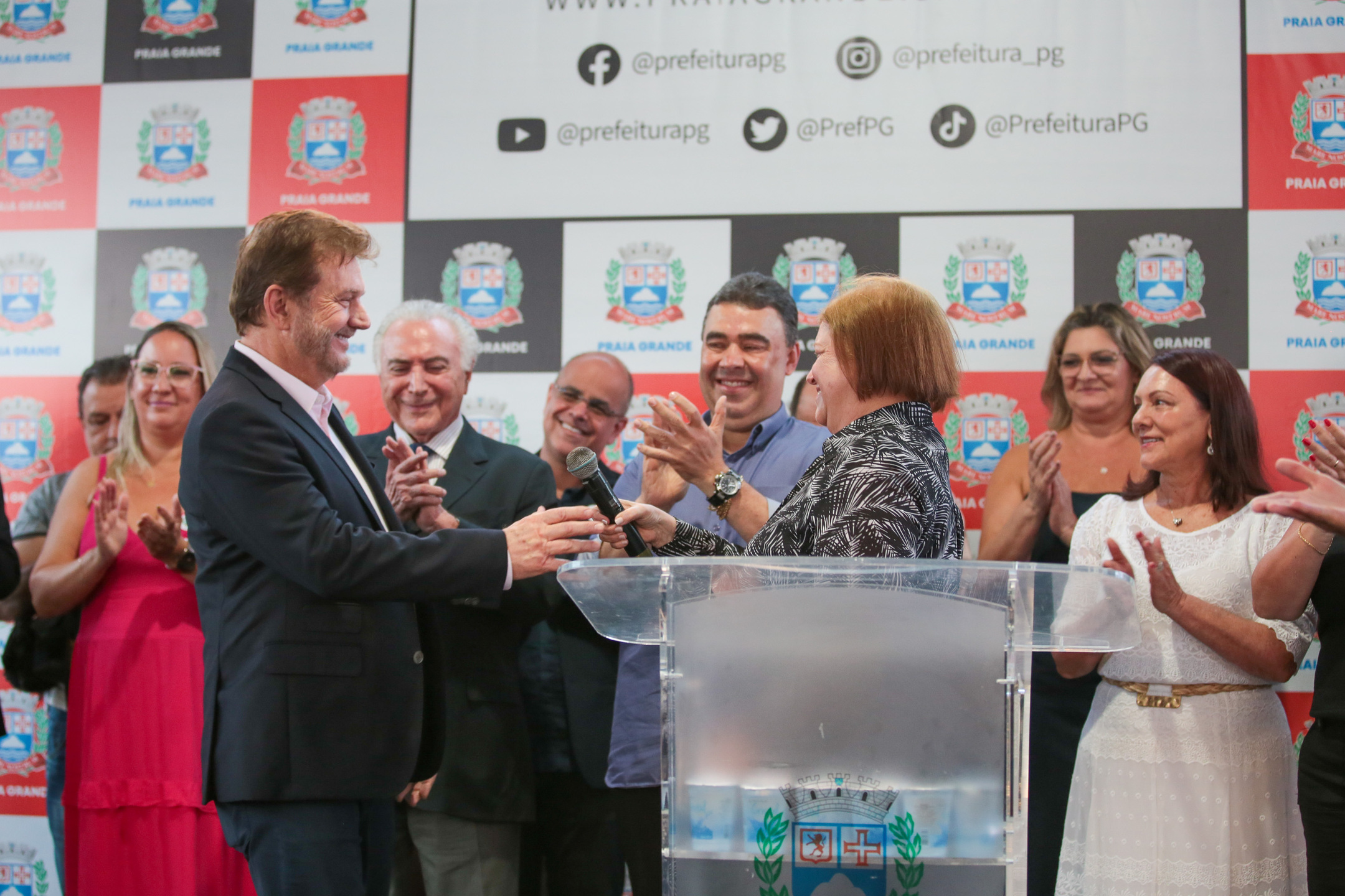 Mourão e Raquel Chini despontam em pesquisa feita pela Badra