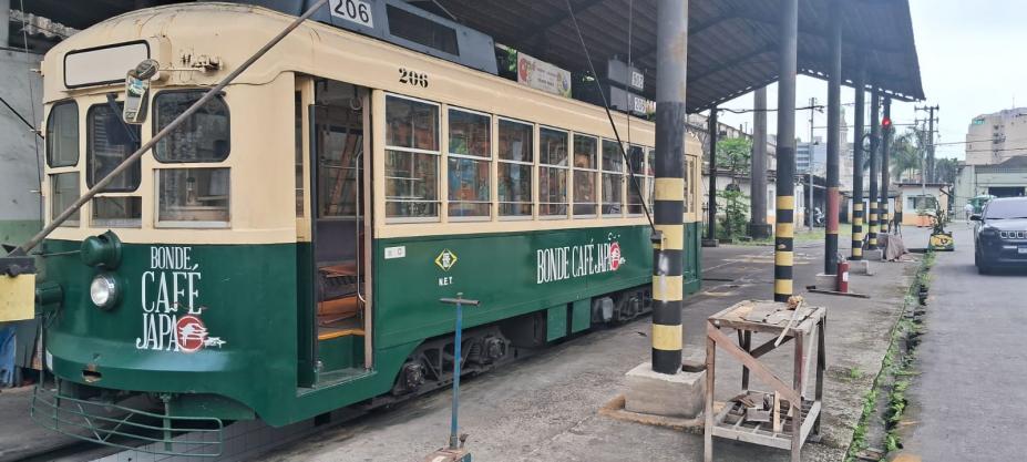 Bondes que estão em circulação tiveram ajustes na operação, em função do grande movimento registrado por conta da temporada de verão