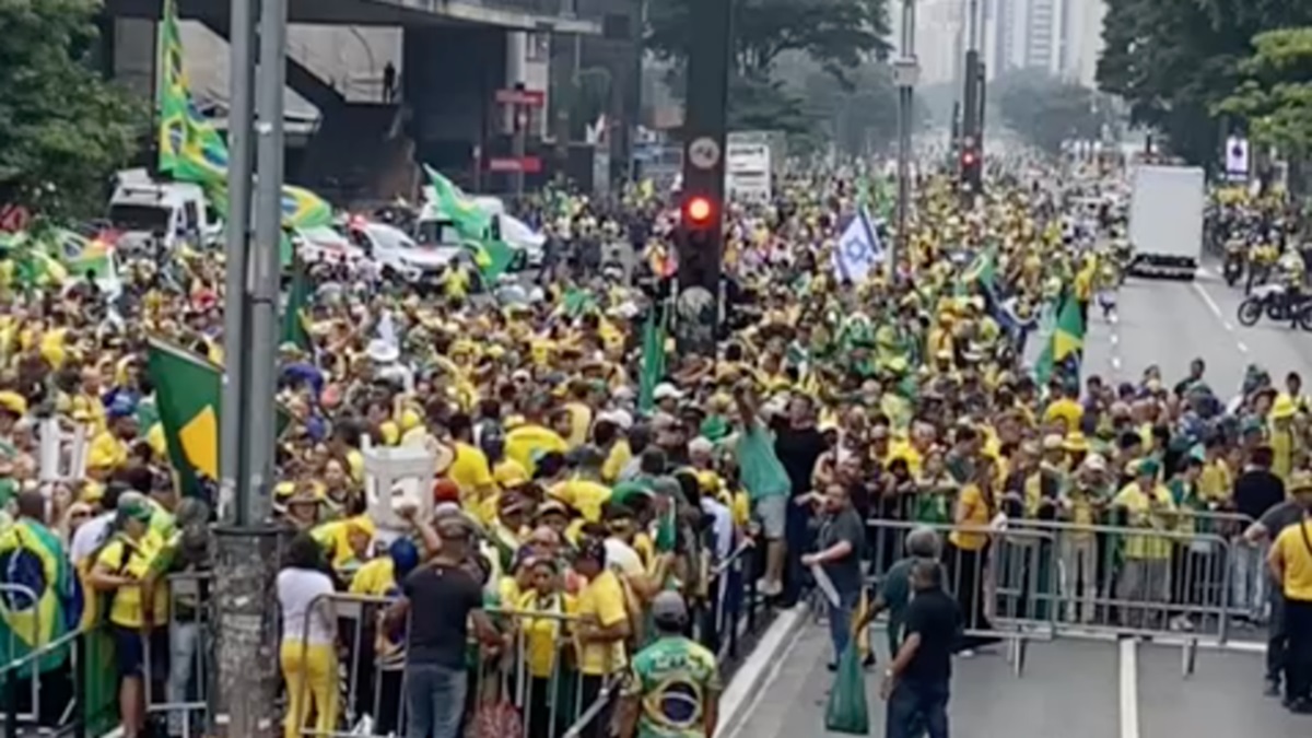 Ato a favor de Bolsonaro acontece na Avenida Paulista neste domingo (25)