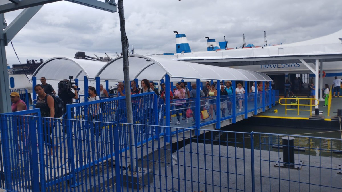 Ao todo, a travessia Santos/Vicente de Carvalho conta com uma média diária de 9,9 mil passageiros