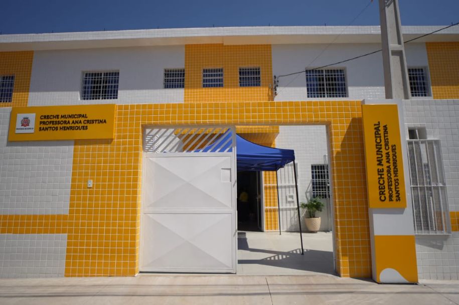 A Creche carrega o nome da docente Ana Cristina Santos Henriques, carinhosamente conhecida como 'Pudim'