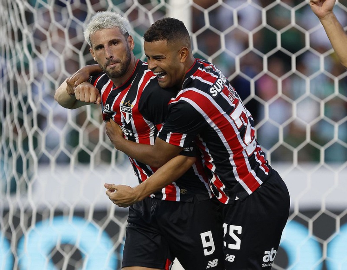 São Paulo empatou com Guarani na noite deste domingo pelo Paulistão; Calleri marcou o gol do Tricolor