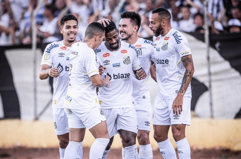 Santos ficou no empate neste domingo