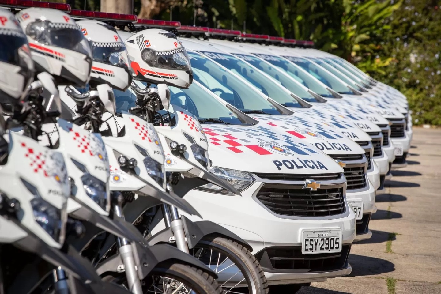 Viaturas e motocicletas da PM de São Paulo