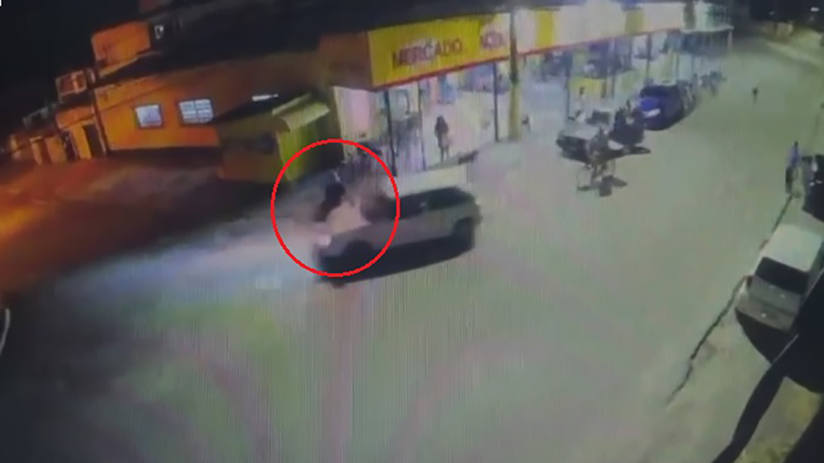 Um pai e seus dois filhos suspeitos de matar um vizinho, de 45 anos, foram presos, em Itanhaém