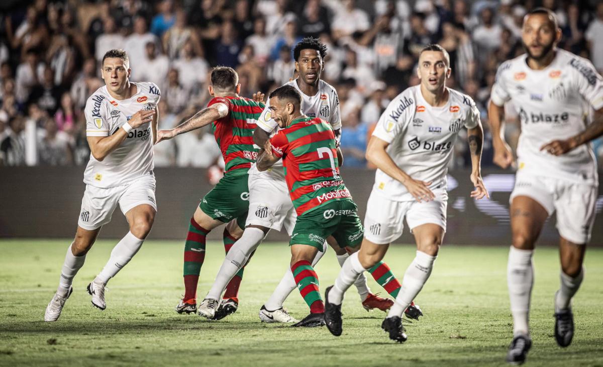 Durante o tempo normal, os times ficaram no 0 a 0