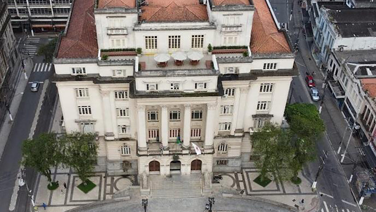 O prazo para as inscrições dos dois concursos públicos para o preenchimento de seis vagas na Prefeitura de Santos está perto do fim