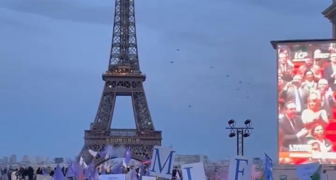 A legislação permite que as mulheres se submetam ao procedimento até a 14ª semana de gestação, mas a prática não tinha proteção constitucional, o que a colocava sob risco de ser derrubada pela Justiça, como temiam apoiadores do projeto