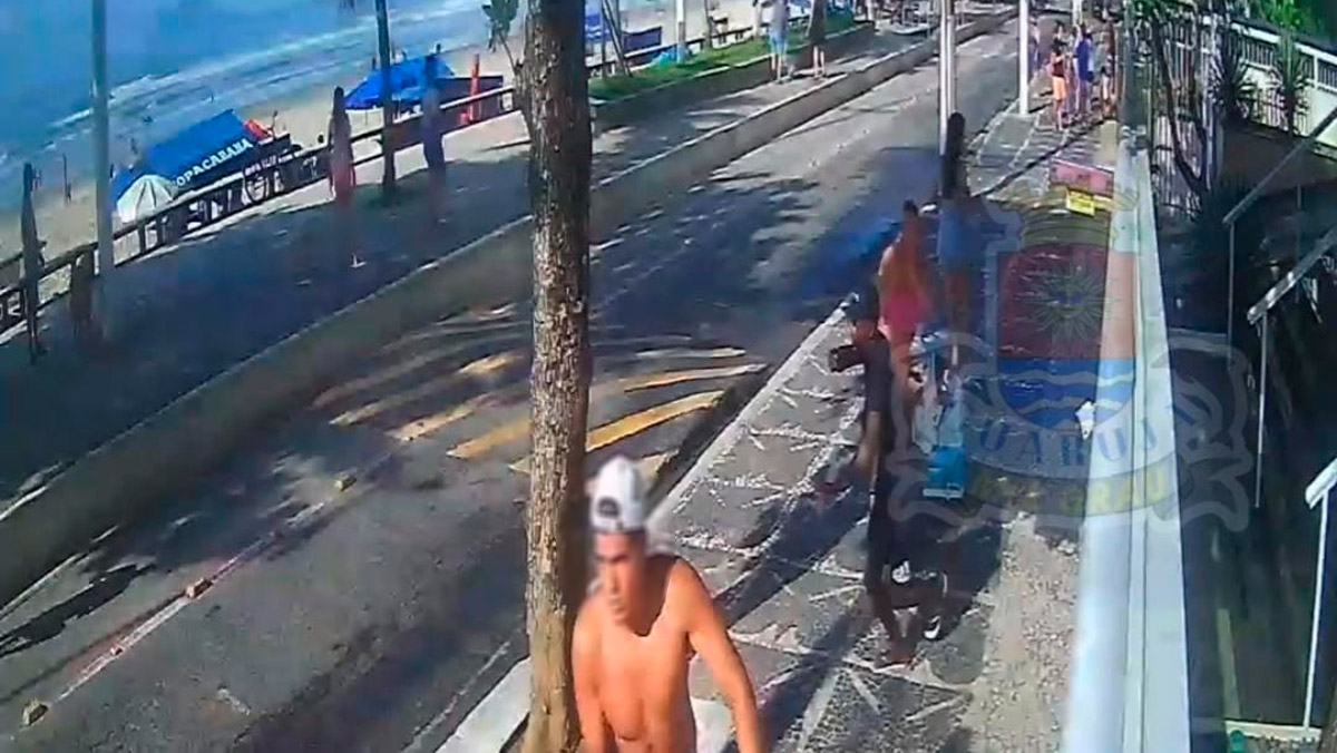 O roubo aconteceu por volta das 8h