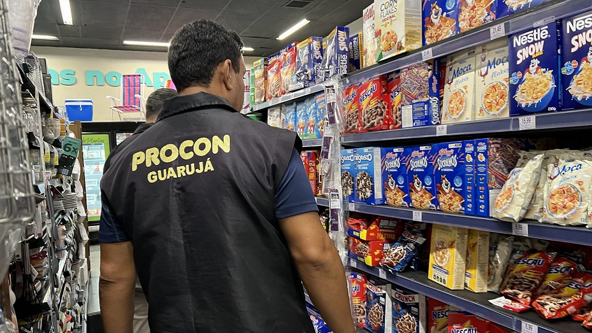 Procon Guarujá fiscalizou 12 supermercados e atacadistas do Município