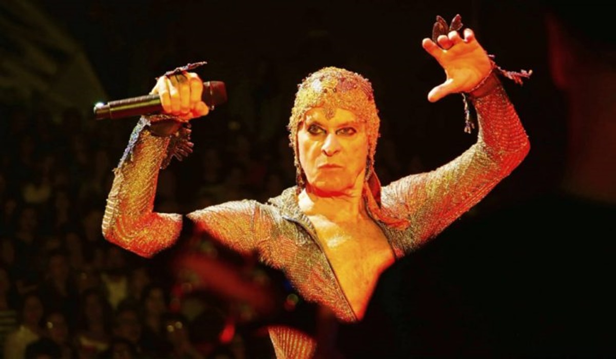 Ney Matogrosso se apresenta no próximo dia 18 de maio em Santos