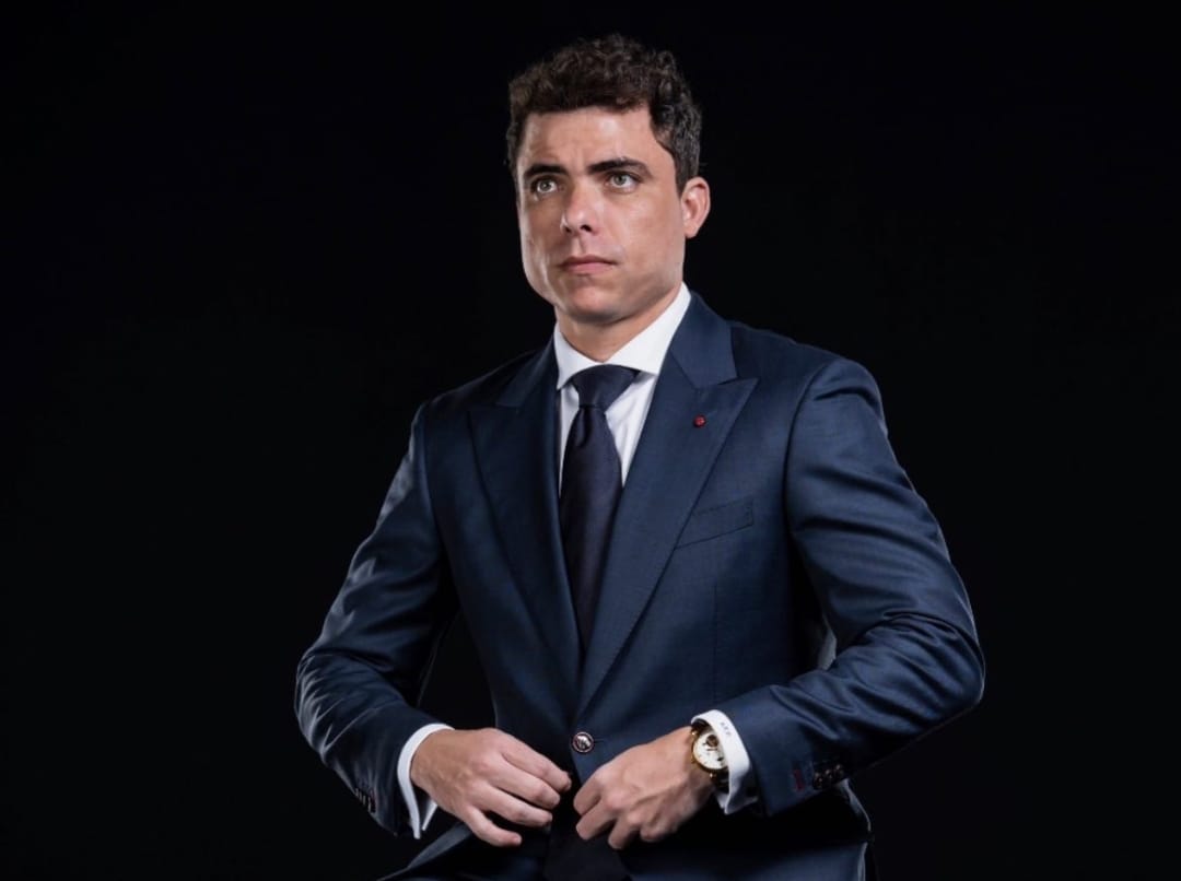 Advogado e ex Diretor da Câmara Municipal de Cubatão, Áureo Tupinambá