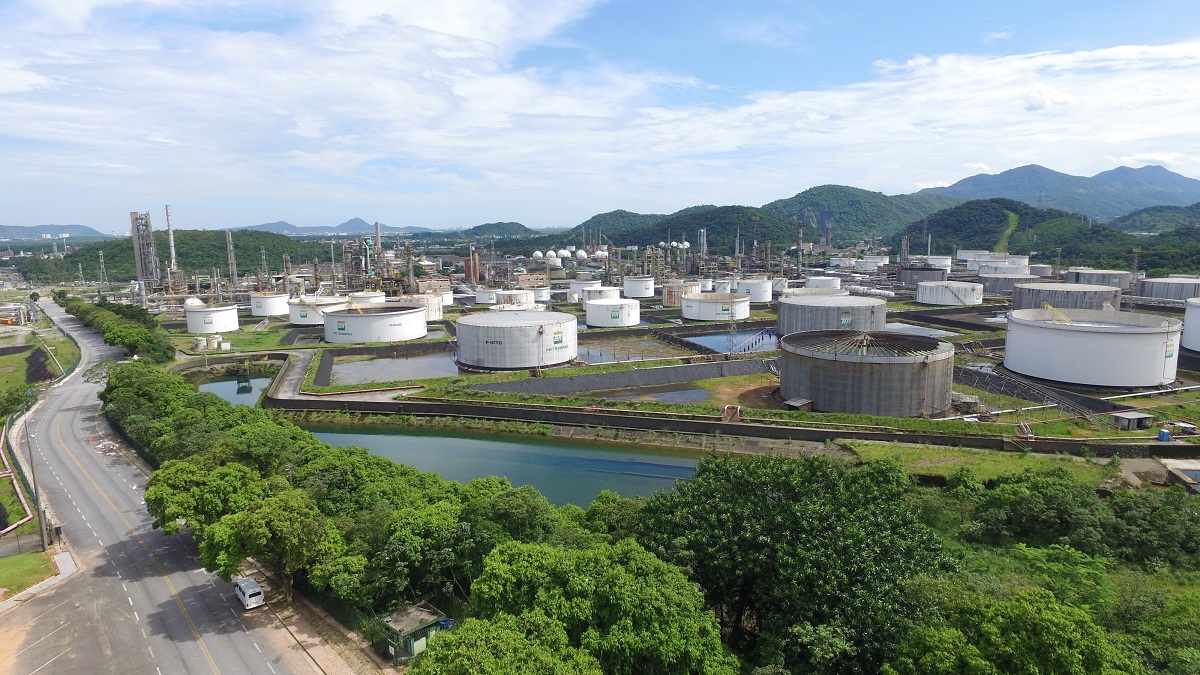 O Polo Industrial de Cubatão é referência para a América Latina