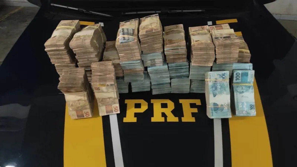 Um motorista foi detido enquanto trafegava pela Rodovia Presidente Dutra, no trecho de Jacareí, na última sexta-feira (12)