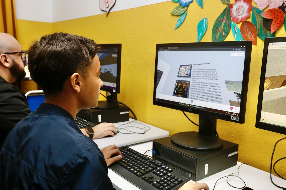 Programa pioneiro é de uma empresa de tecnologia e foi adquirido pela Secretaria Municipal de Educação (Seduc)