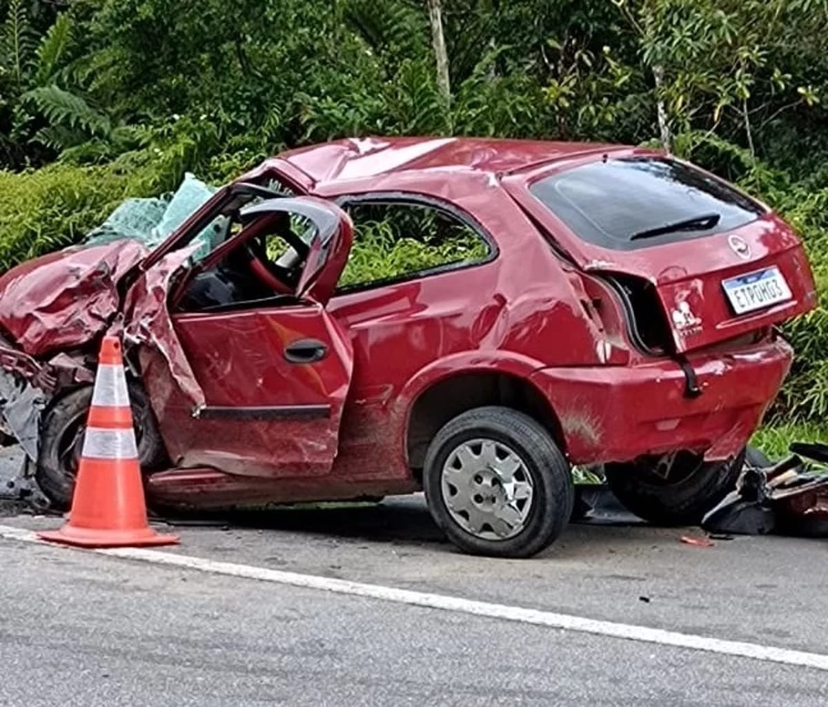O homem perdeu controle no km 238 e invadiu a pista contrária