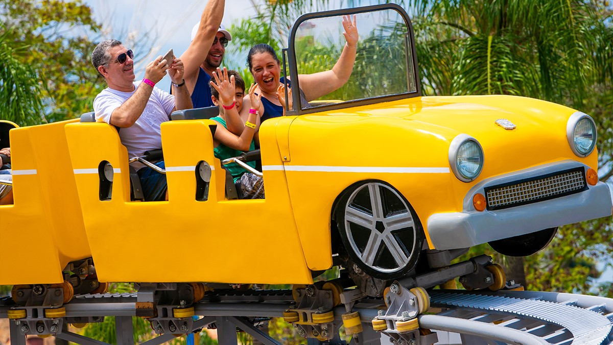 Hopi Hari muda conceito do HopiNight e promove concurso de danças urbanas entre escolas