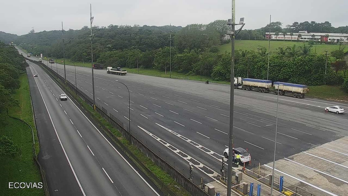 Vários trechos do Sistema Anchieta-Imigrantes estão visibilidade parcial por conta da neblina