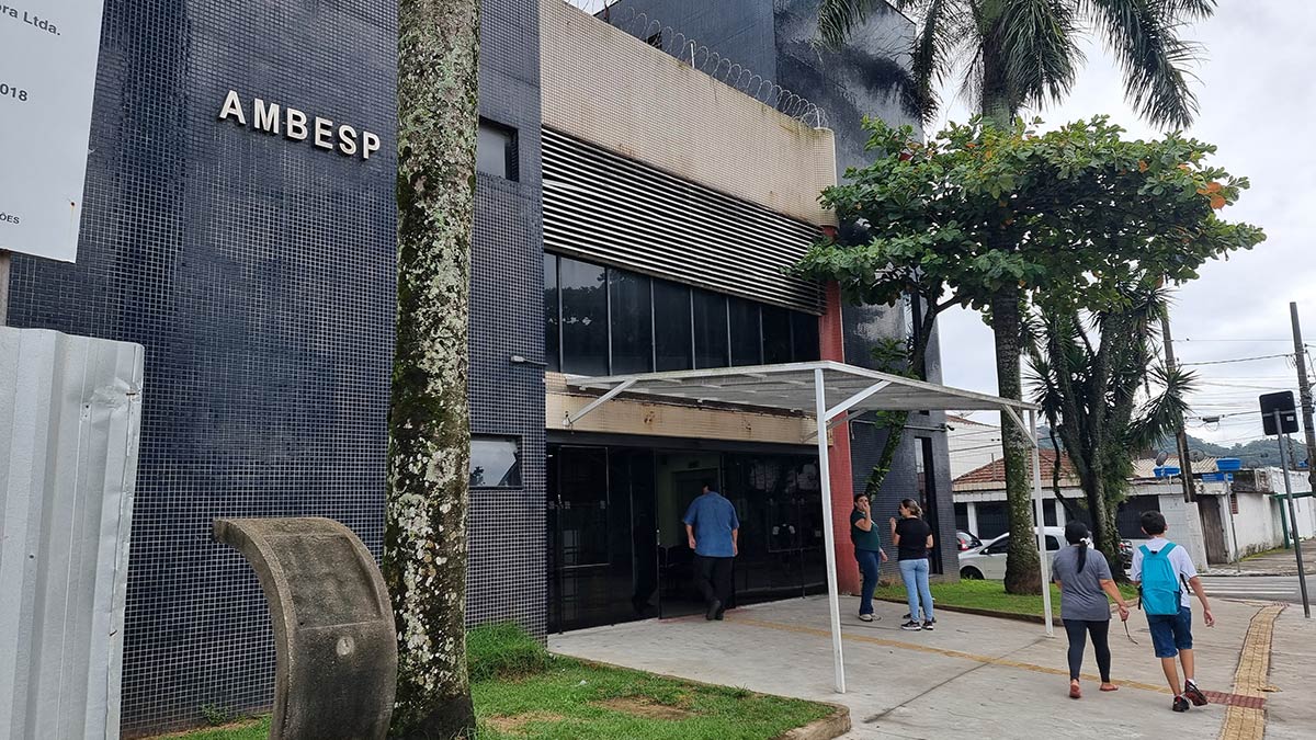 O motivo do cancelamento seria o fim do contrato que permitia a equipe especializada do Ambesp realizar as cirurgias na Santa Casa