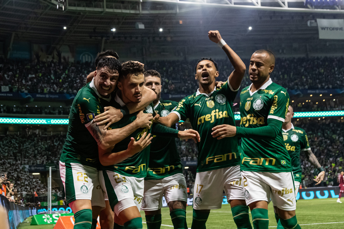 Palmeiras vence Santos e é campeão Paulista